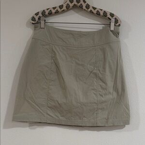 Royal Robbins Tan Skort